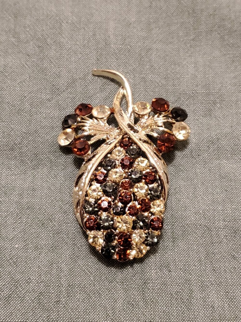 Coro vintage rhinestone acorn or pineapple brooch fall